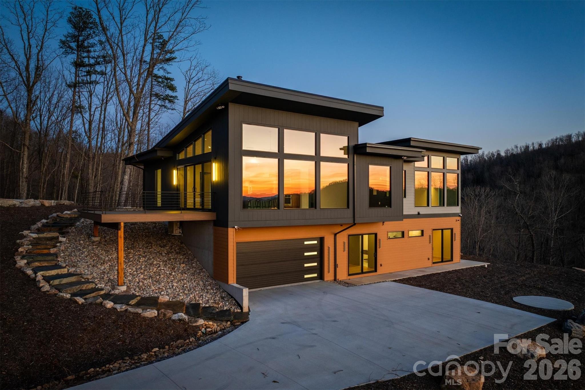 4350199 - 463 Summit Trail