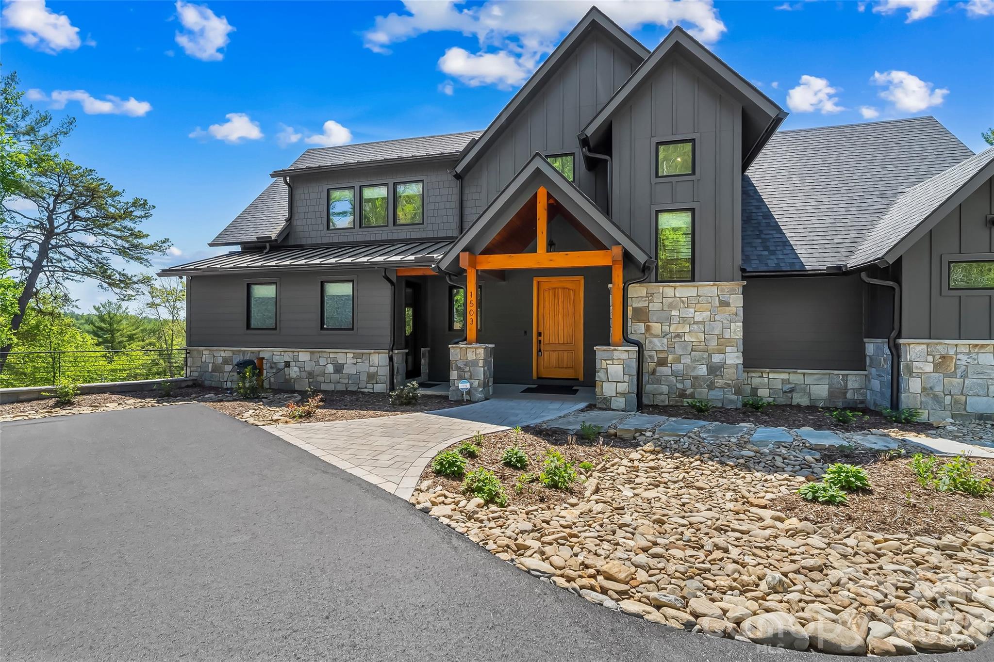4370977 - 1503 Black Forest Drive