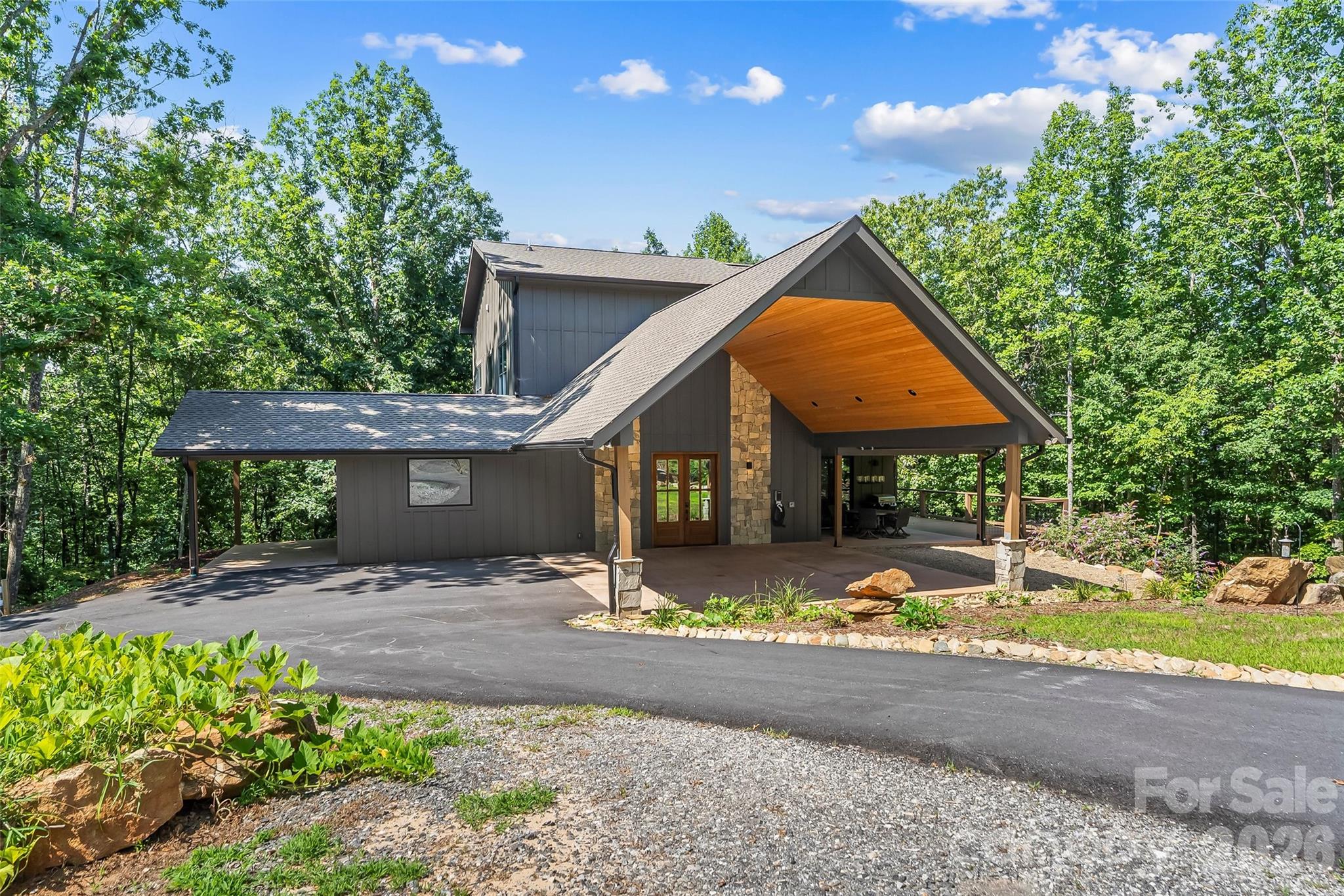 4373389 - 3135 Laurel Heights Drive Extension