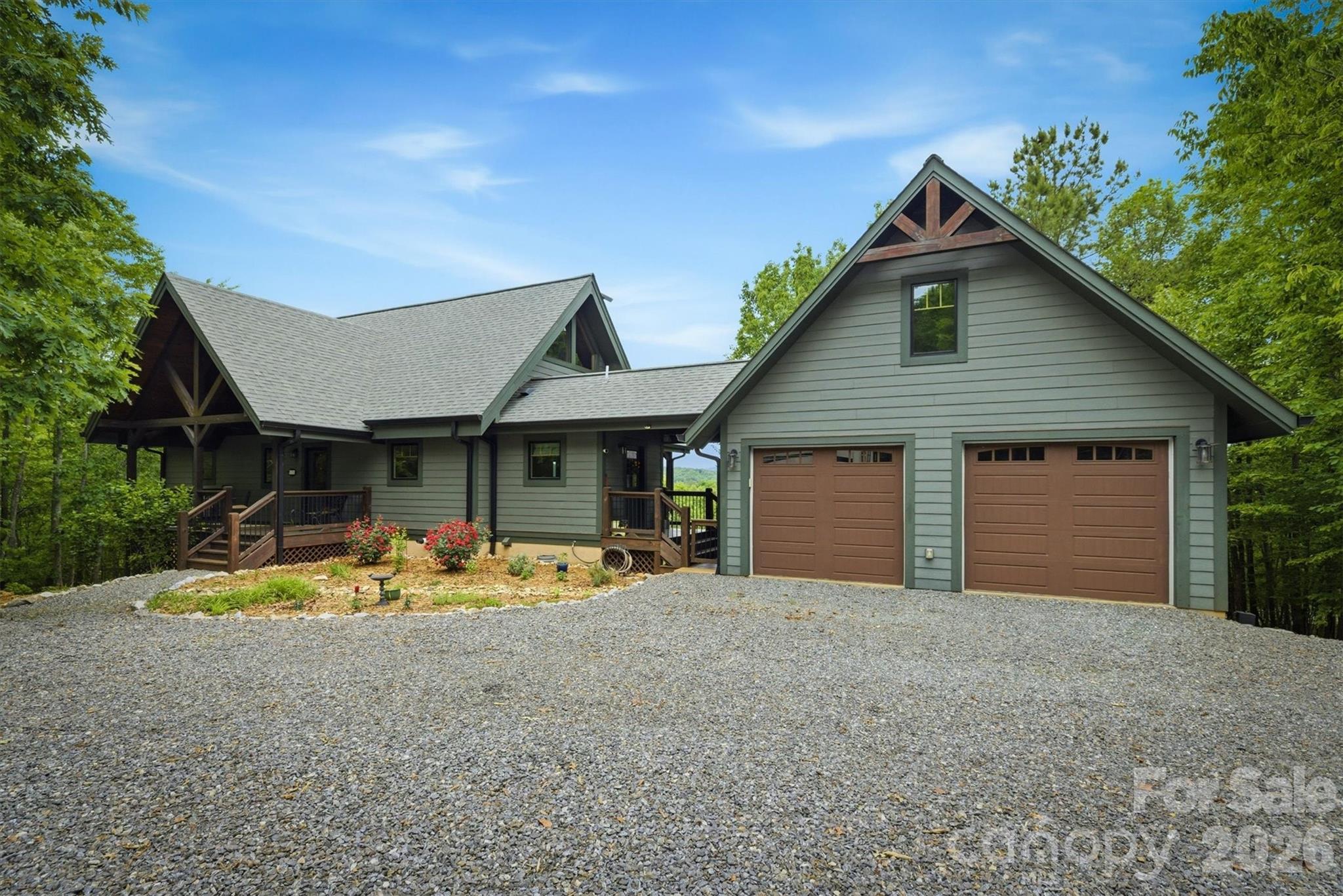 4381532 - 39 Lakeside Path