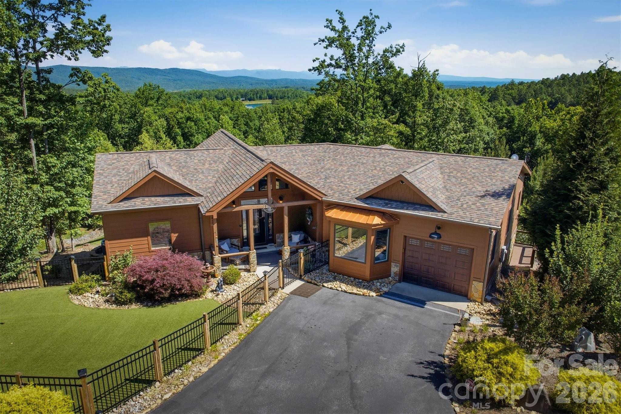 4391588 - 315 Lakeview Trail